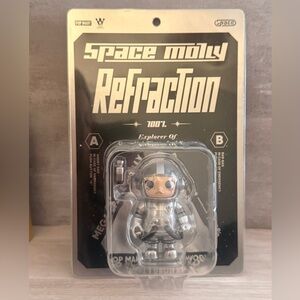 Space Molly Refraction Figure 100%